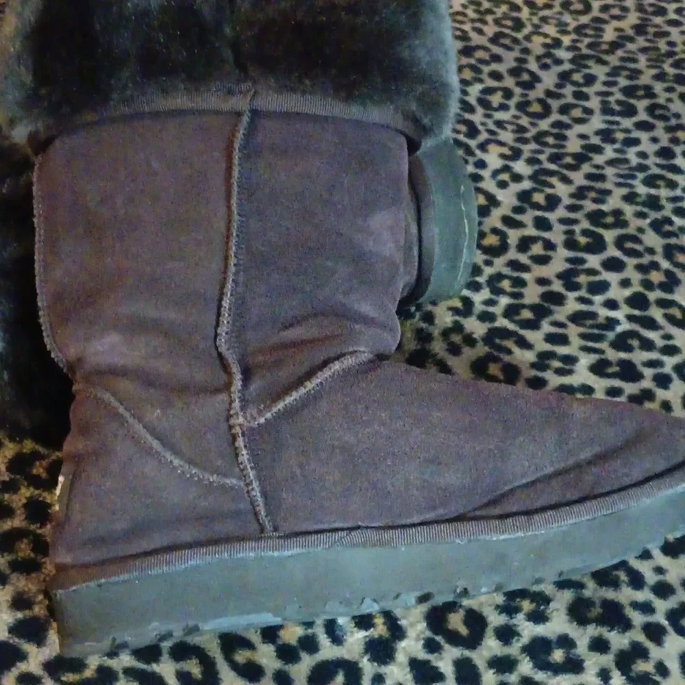 🤠UGG Brown with Fur Boots Womens Size 8